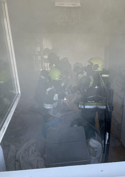 Rauchentwicklung in Villacher Wohnung Hund vor Erstickungstod gerettet (Bild 2)